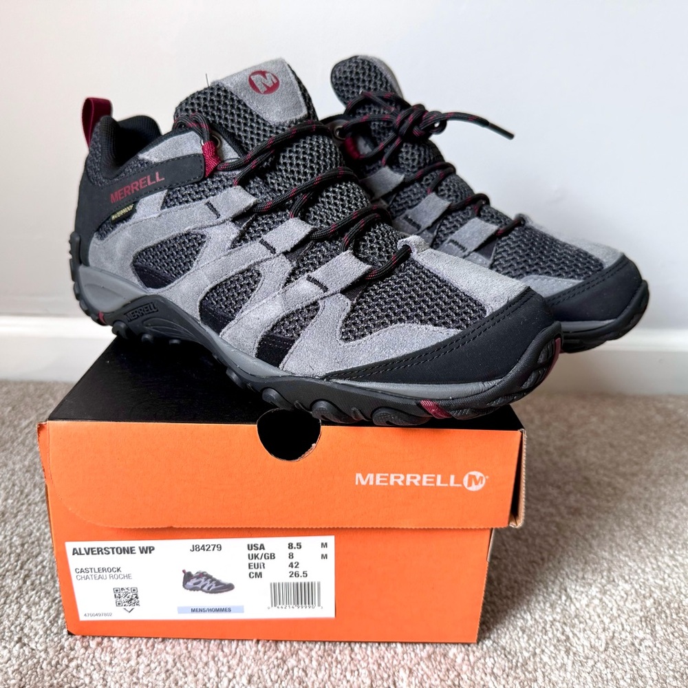 Merrell men’s hiking shoes (NWT) sz 8.5